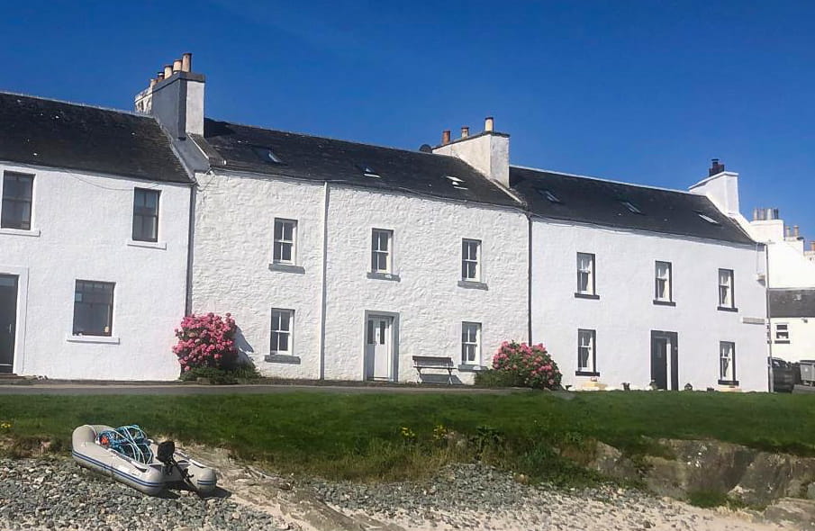 Photograph of No 9 Shore Street.