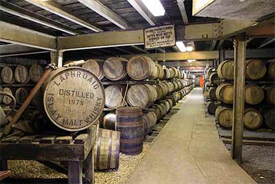 whisky-making-warehouse