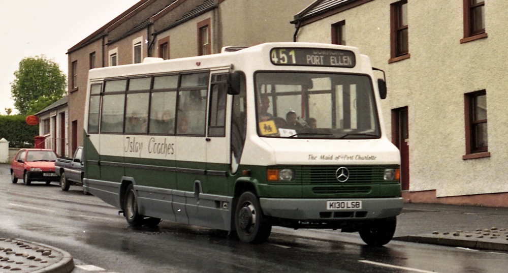 islay-bus-service
